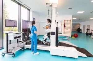 Enayati Hospital: ”Sănătatea - una dintre cele mai importante investiţii pe termen lung”